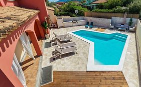Villa Maria favolosa piscina di nuova costruzione